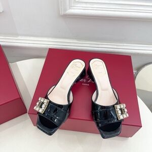 roger vivier 38 sandals